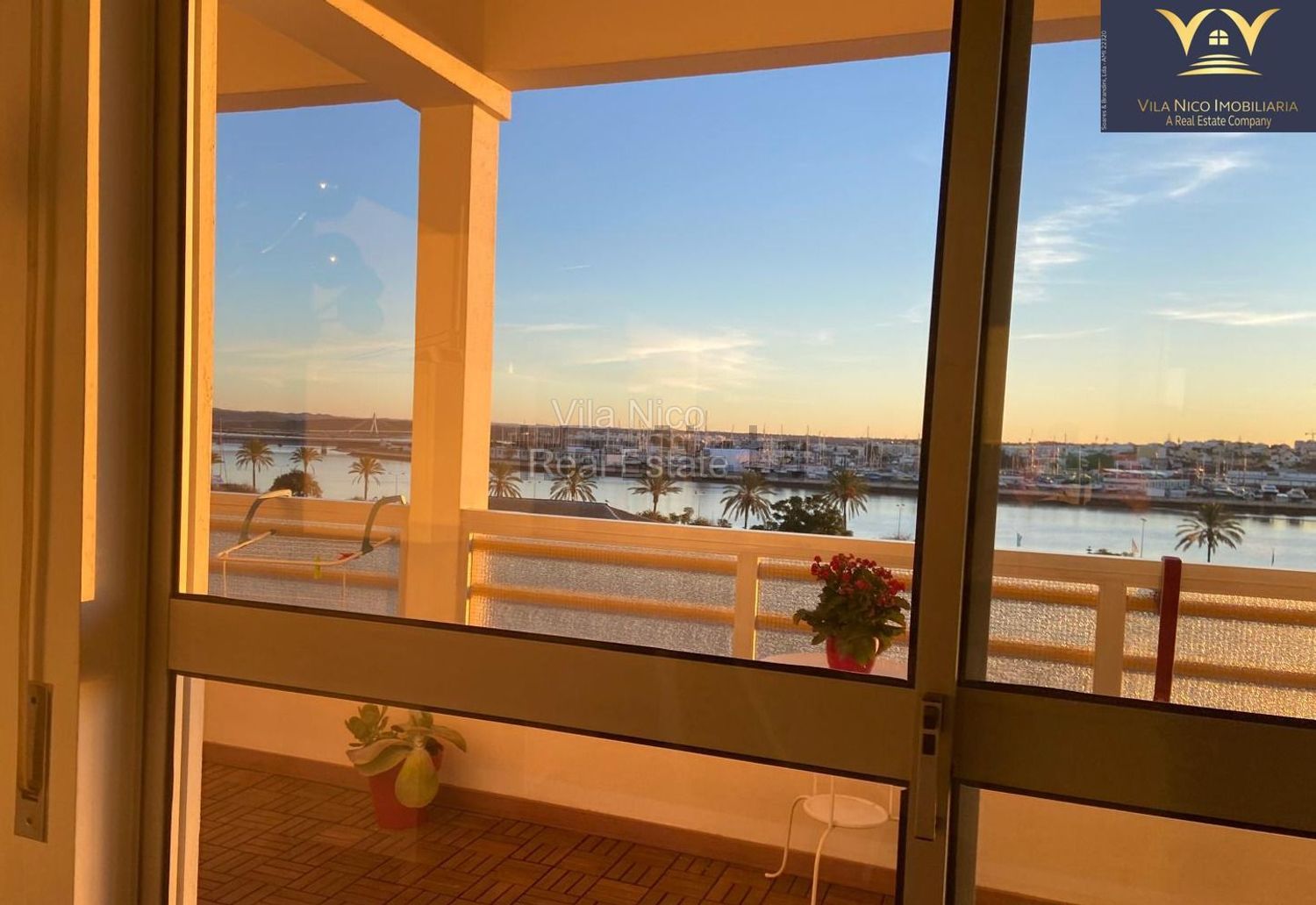 公寓 t2出售在Rua da Quinta do Bispo, 3 - 露台