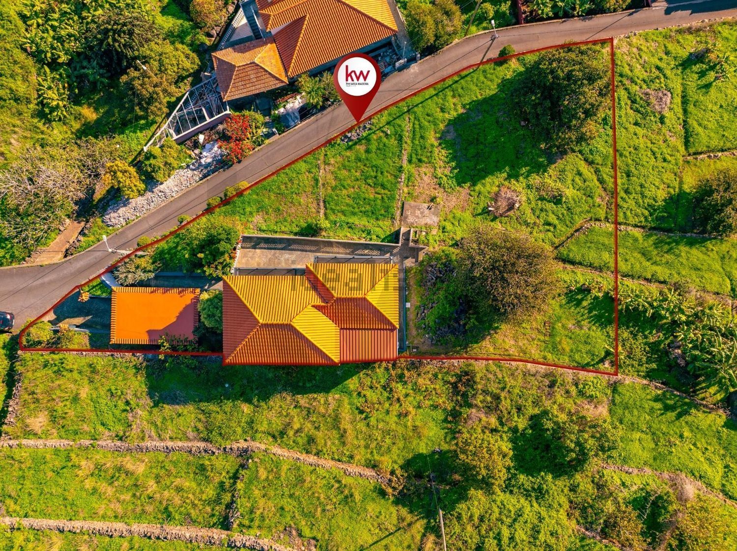 小楼房或独栋别墅出售在Estrada das Lages Fazenda s/n - 游泳池