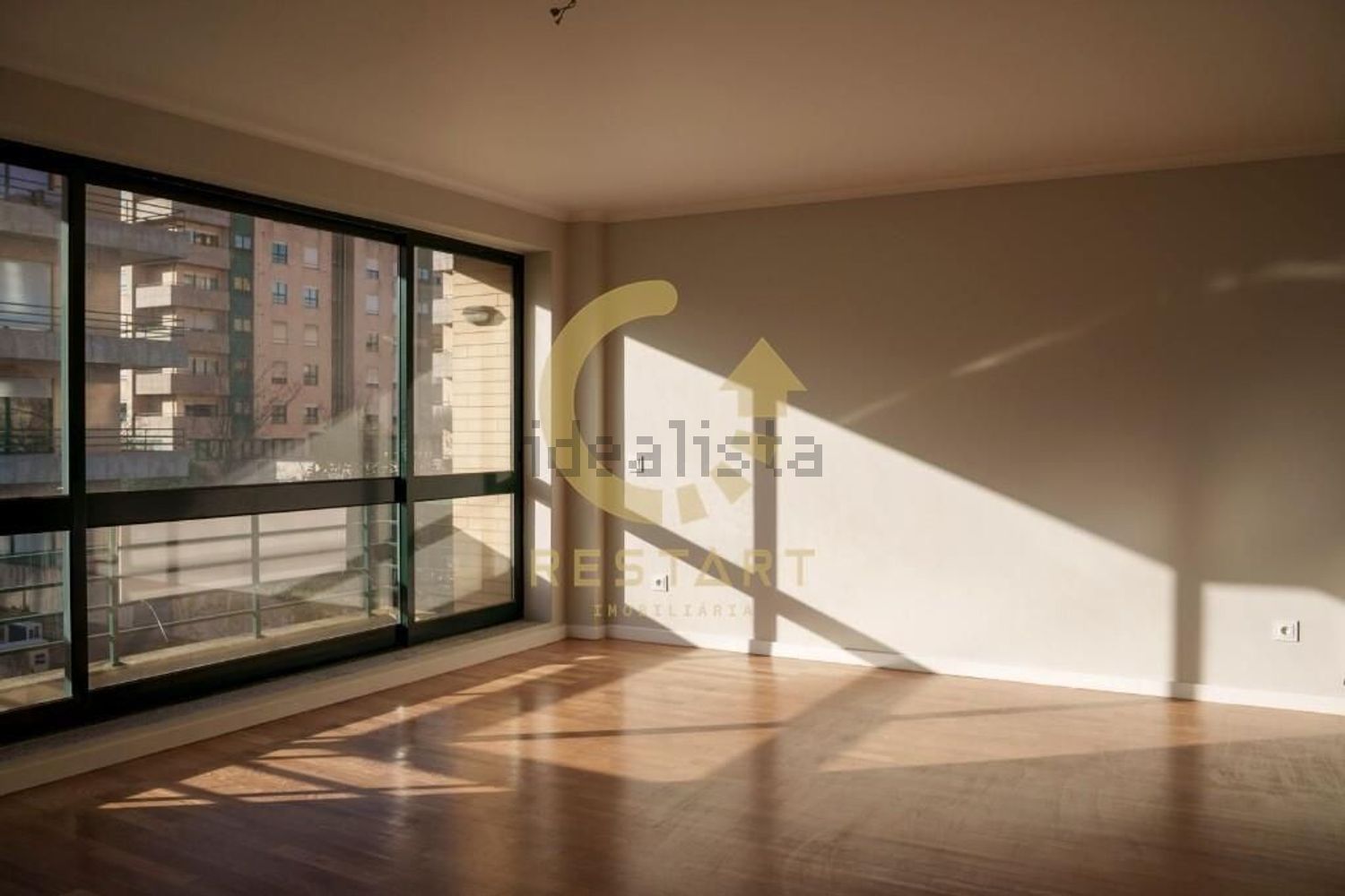 公寓 t4出售在Rua Arquitecto Cassiano Barbosa s/n - 照片