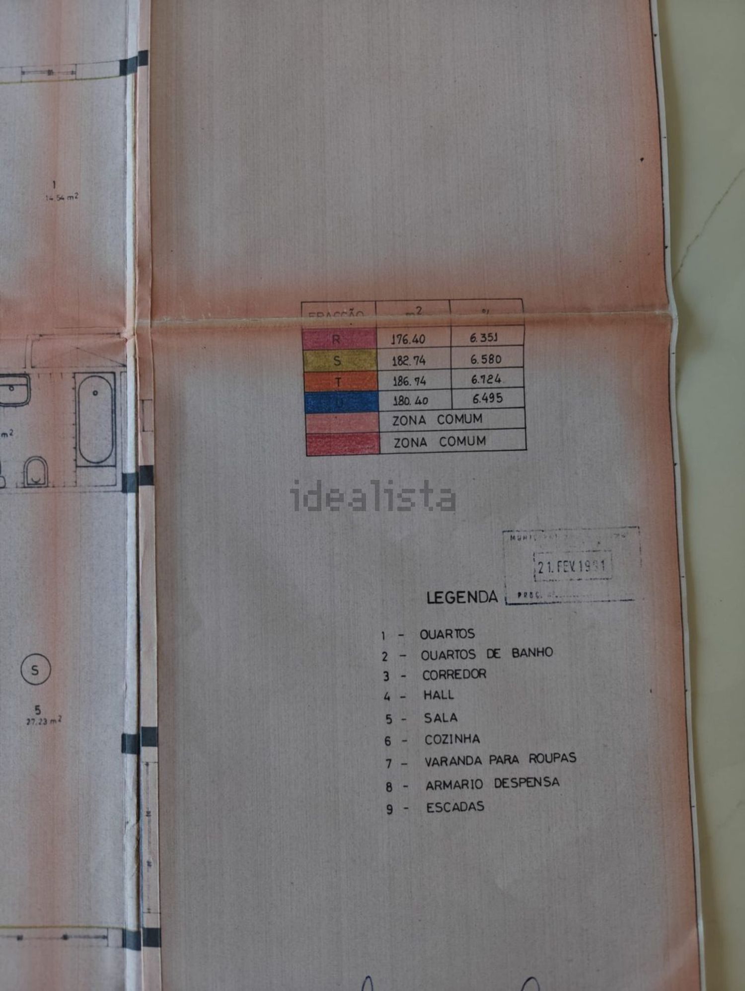 公寓 t4出售在Rua da Lagoa, 1364 - 平面图