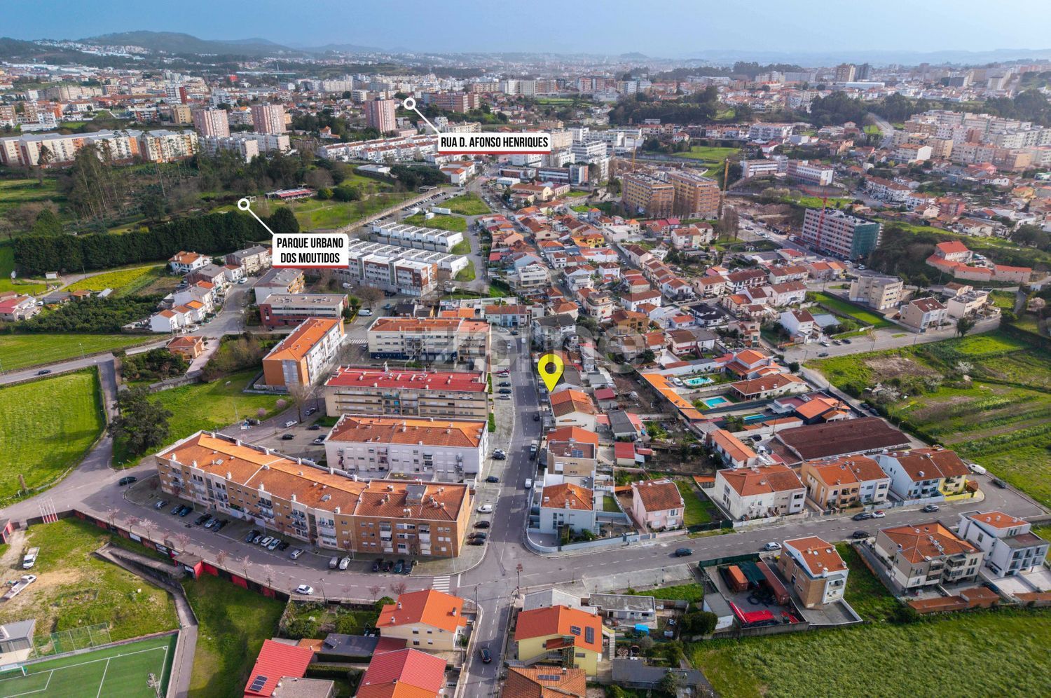 小楼房出售在Rua 1º de Janeiro, 49 - 详情