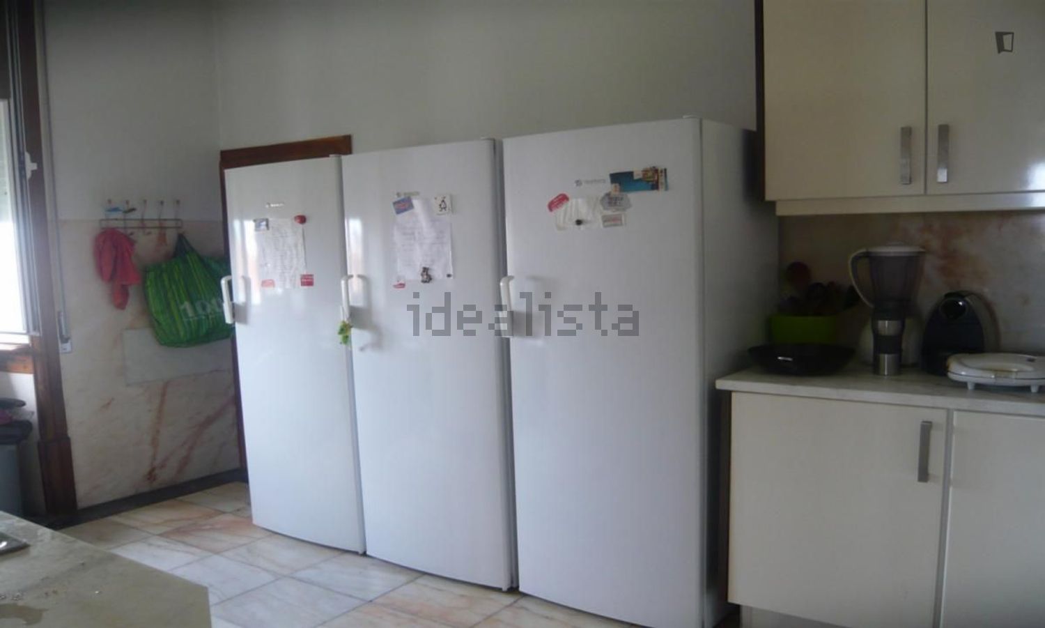 出租房间在Avenida Doutor Dias da Silva - 厨房