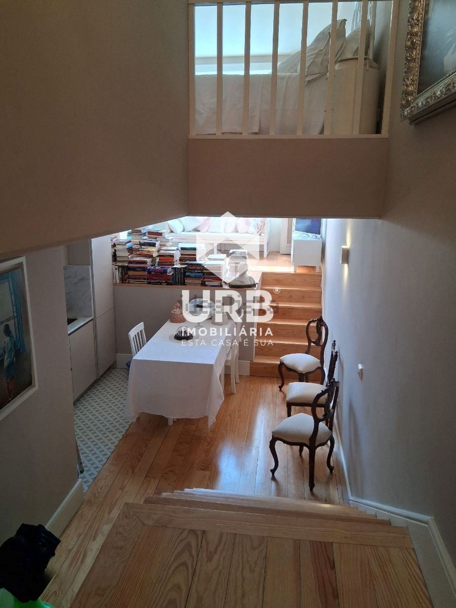 T0（单人公寓）出售在 Heroísmo - Nova Sintra - Soares dos Reis - 客厅