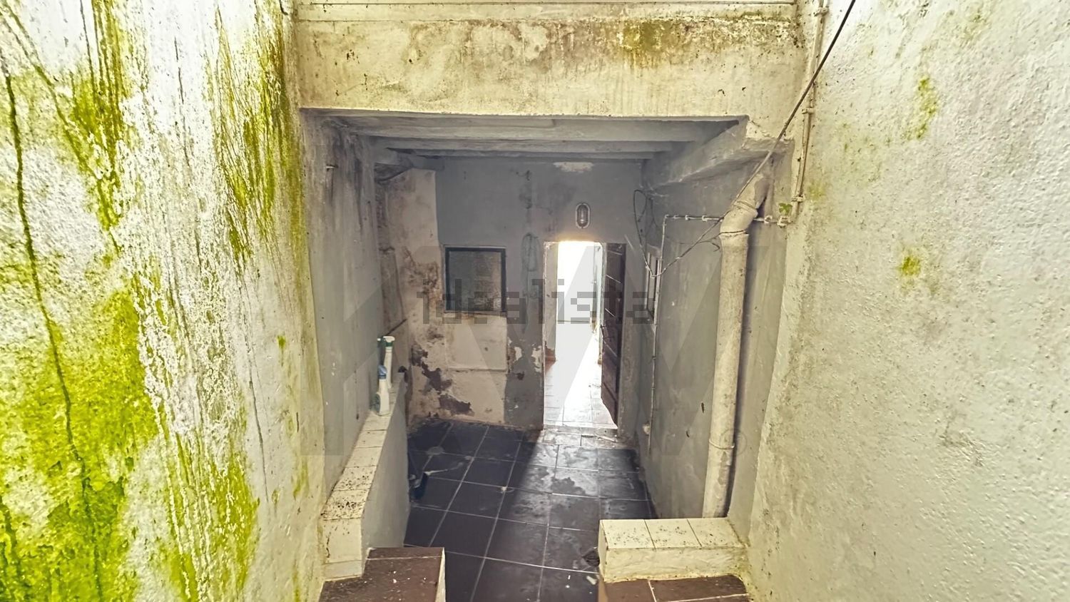 小楼房或别墅出售在 Bairro da Conceição - Bairro Santo Nicolau - 过道