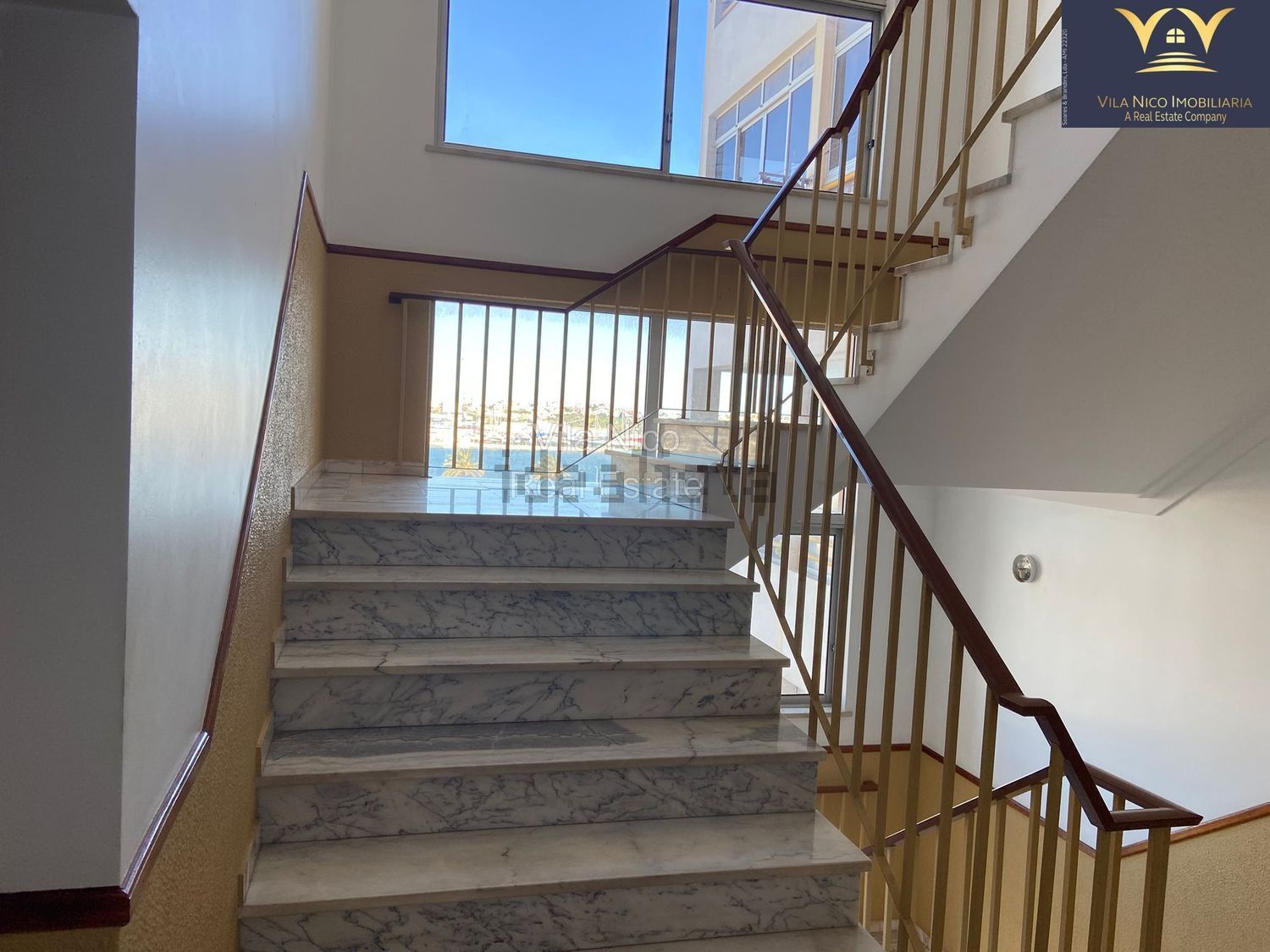 公寓 t2出售在Rua da Quinta do Bispo, 3 - 详情