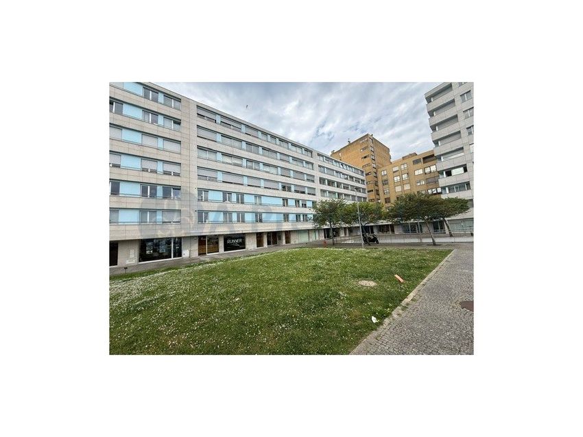 公寓 t3出售在Rua Manuel Dias da Fonseca