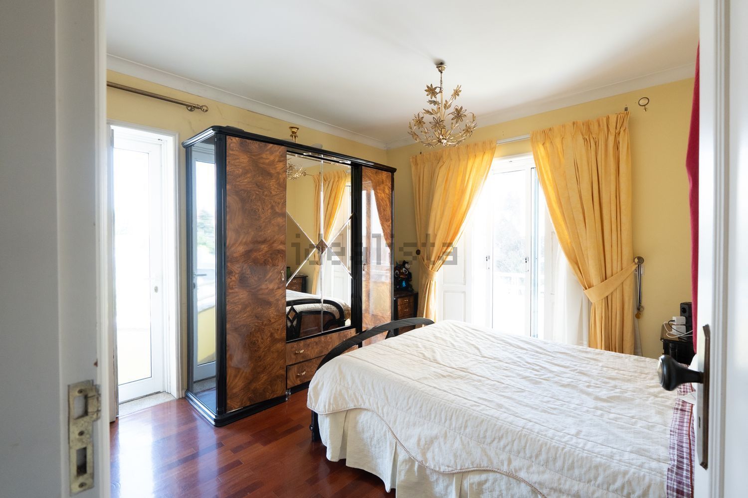 小楼房或独栋别墅出售在Praceta António Gonçalves Lage - 卧室