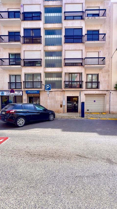 出租公寓 t4在Rua Pereira e Sousa