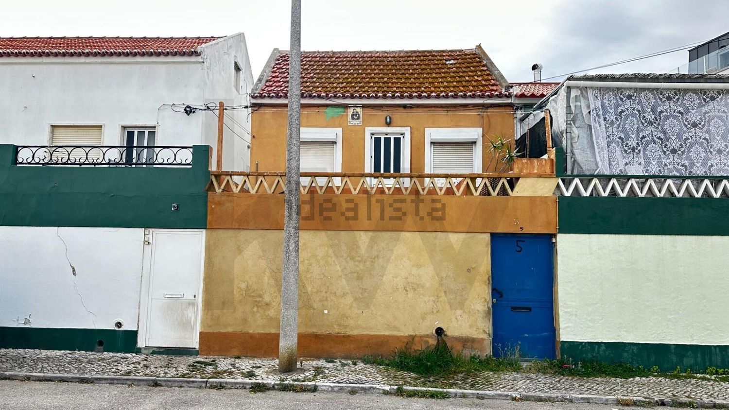 小楼房或别墅出售在 Bairro da Conceição - Bairro Santo Nicolau - 外立面