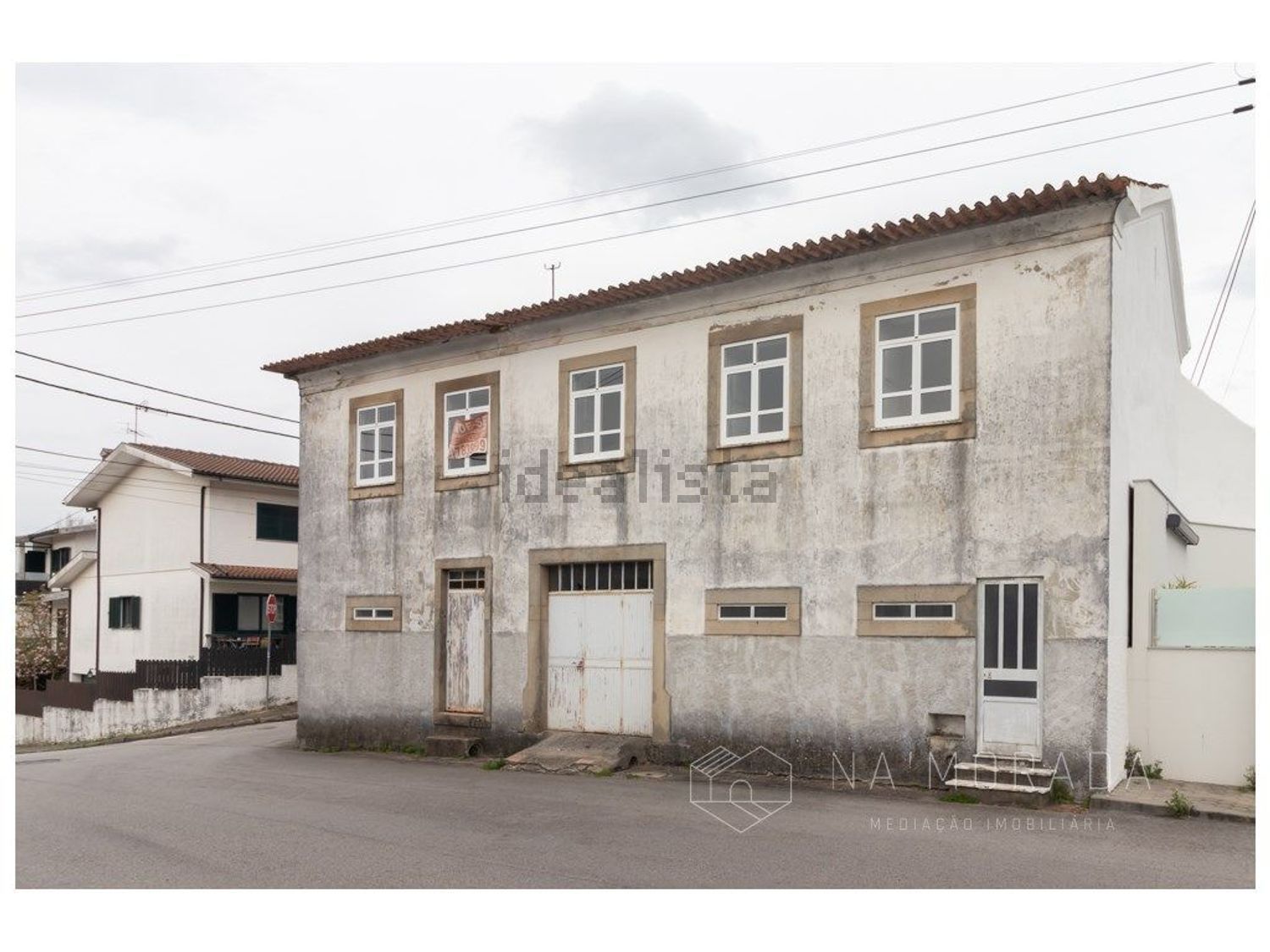 小楼房或独栋别墅出售在Rua Doutor Crispim Borges de Castro - 视线