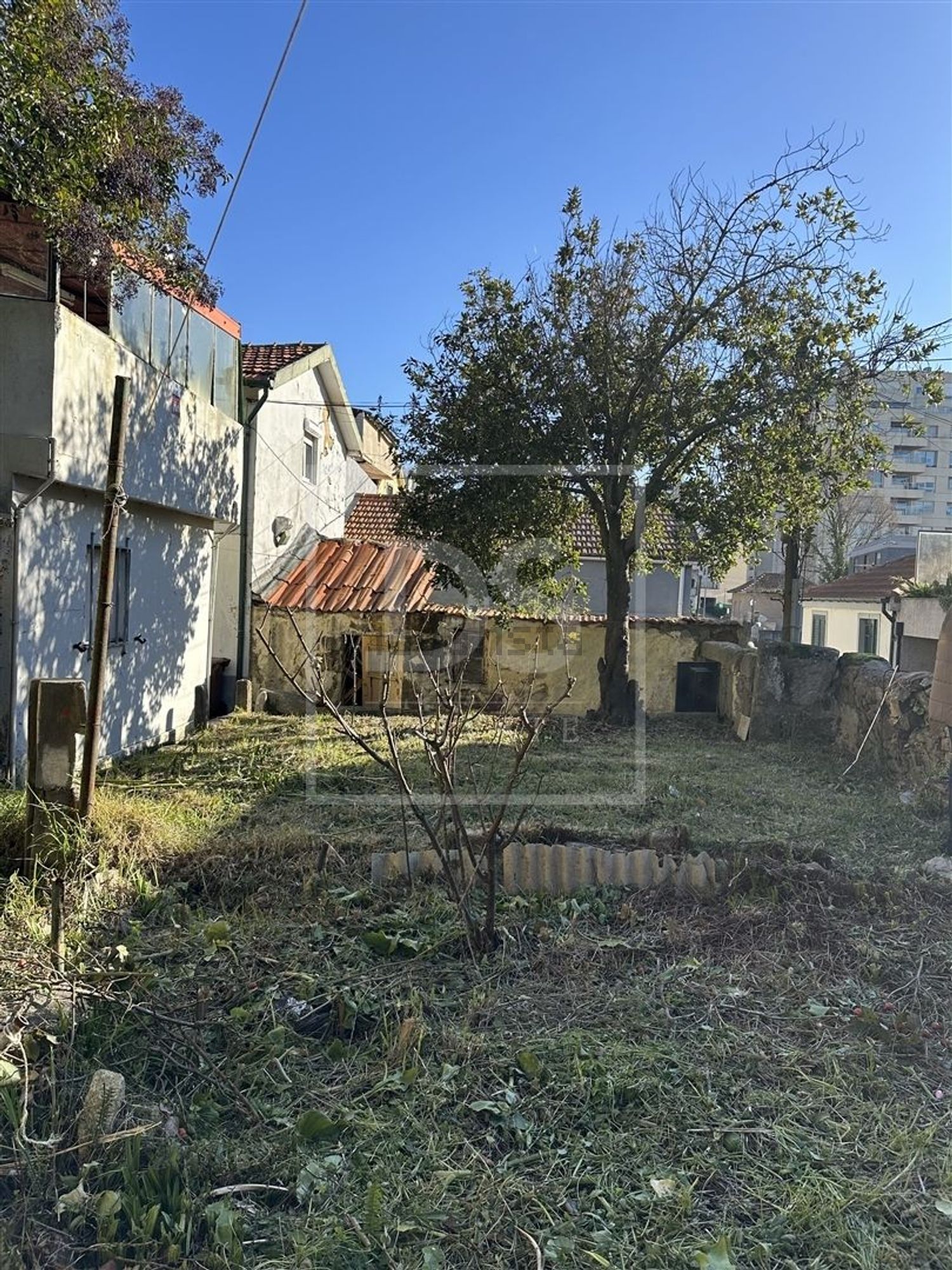 小楼房或独栋别墅出售在Rua da Quinta - 花园