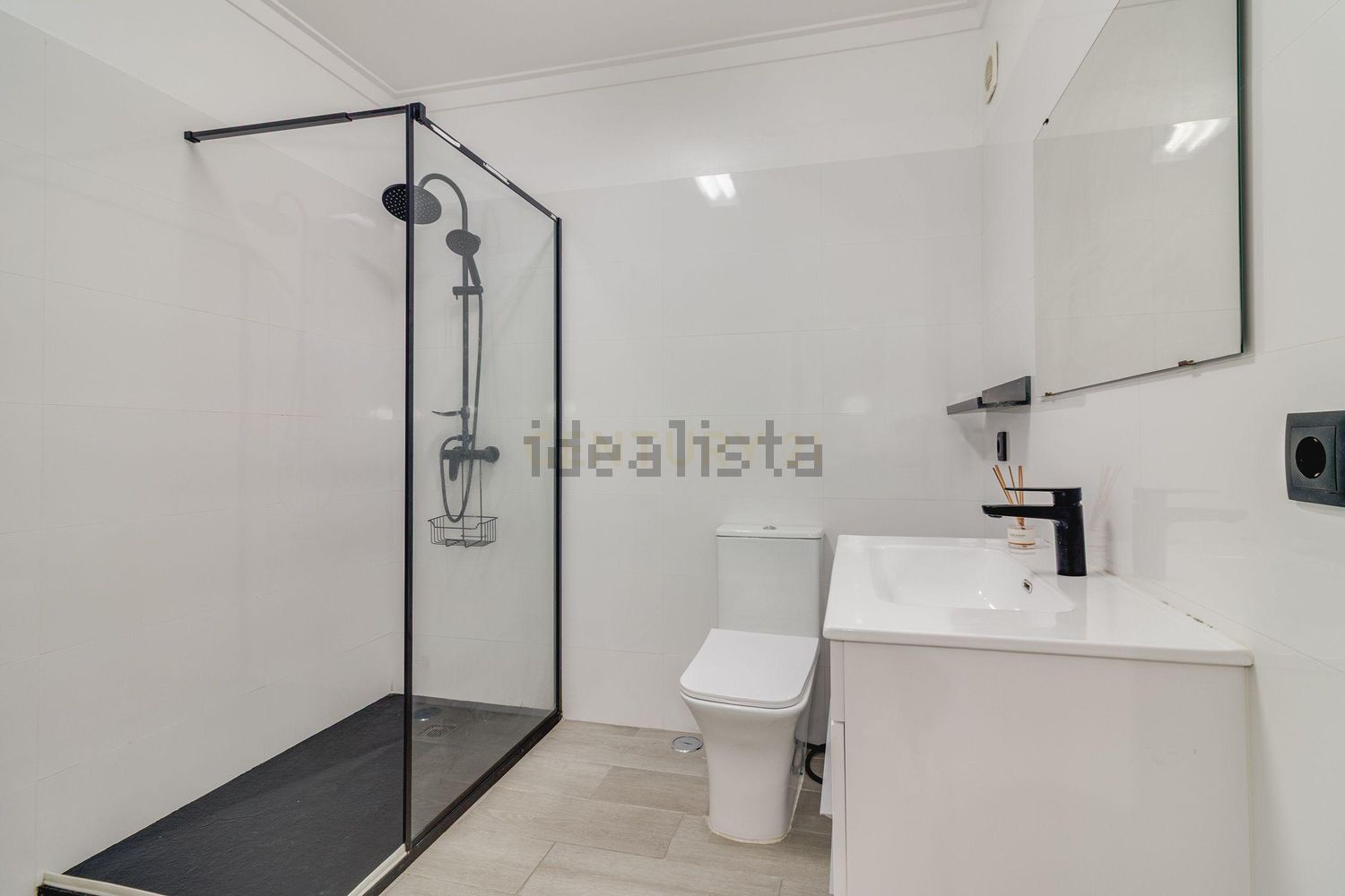 公寓 t2出售在Avenida Cidade de Lisboa, 68 - 卫生间