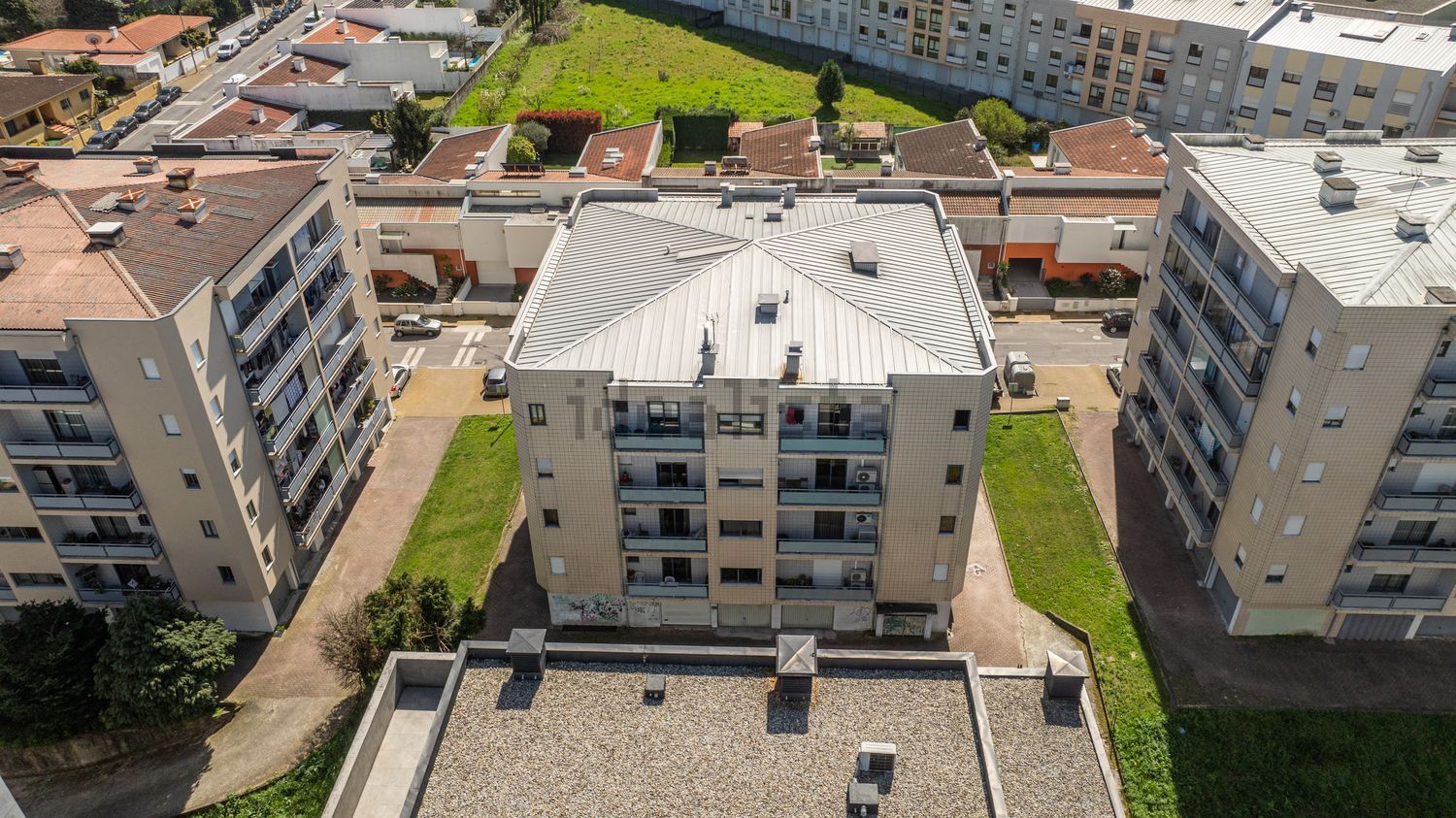 公寓 t3出售在Rua São Salvador de Montélios, 4 RuaSSalvadordeMontliosloteE - 视线