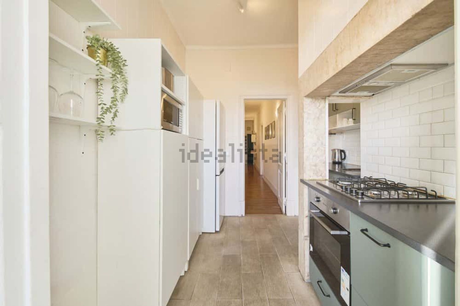 出租房间在Avenida Duque de Ávila, 15 - 厨房