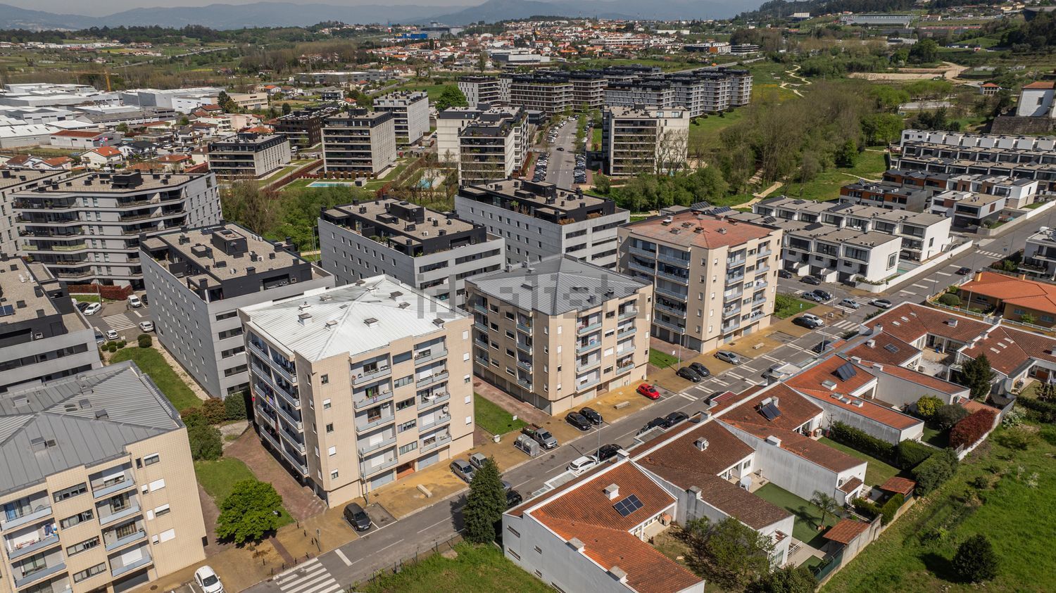 公寓 t3出售在Rua São Salvador de Montélios, 4 RuaSSalvadordeMontliosloteE - 视线