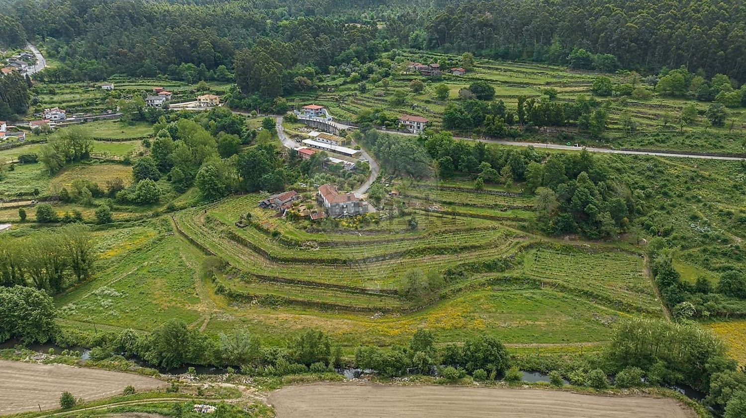 小楼房或独栋别墅出售在Rua de Souto Cõvo s/n - 照片