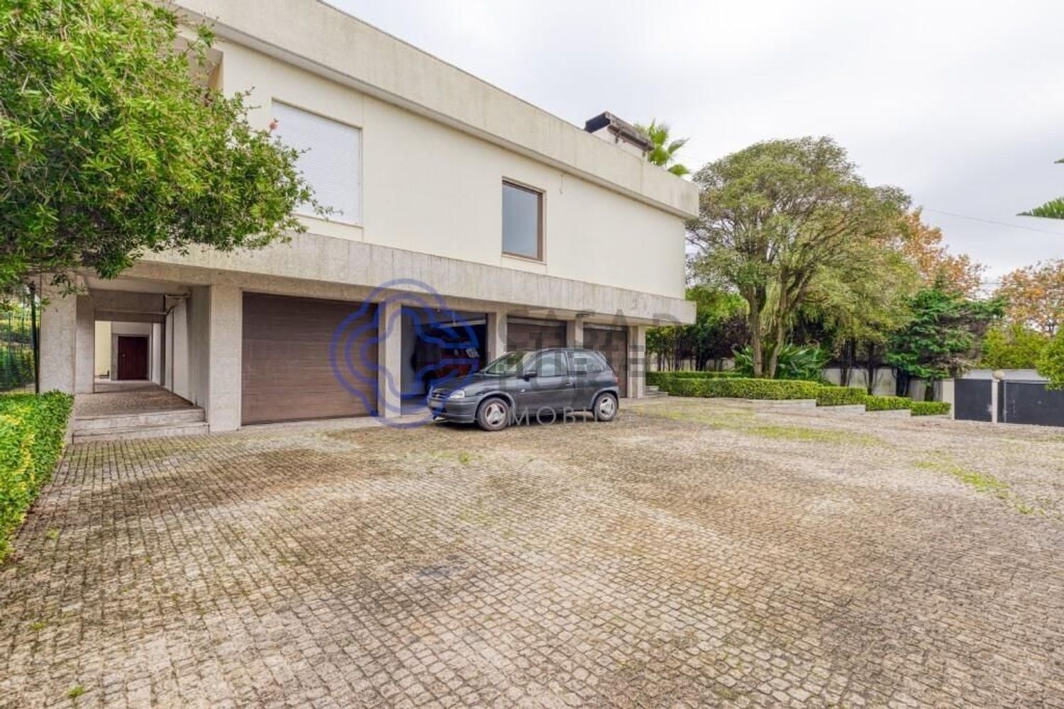 小楼房或别墅出售在 Castêlo da Maia - 外立面