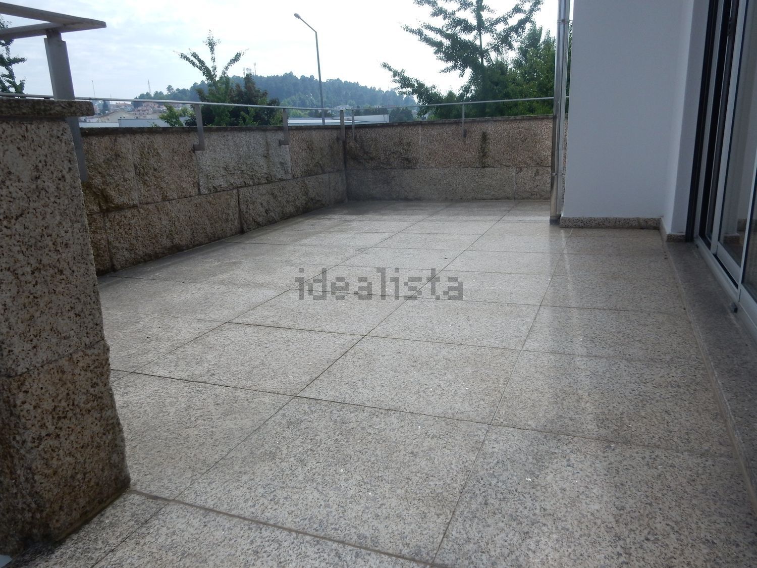 双拼别墅出售在Avenida das Forças Armadas, 106 - 阳台