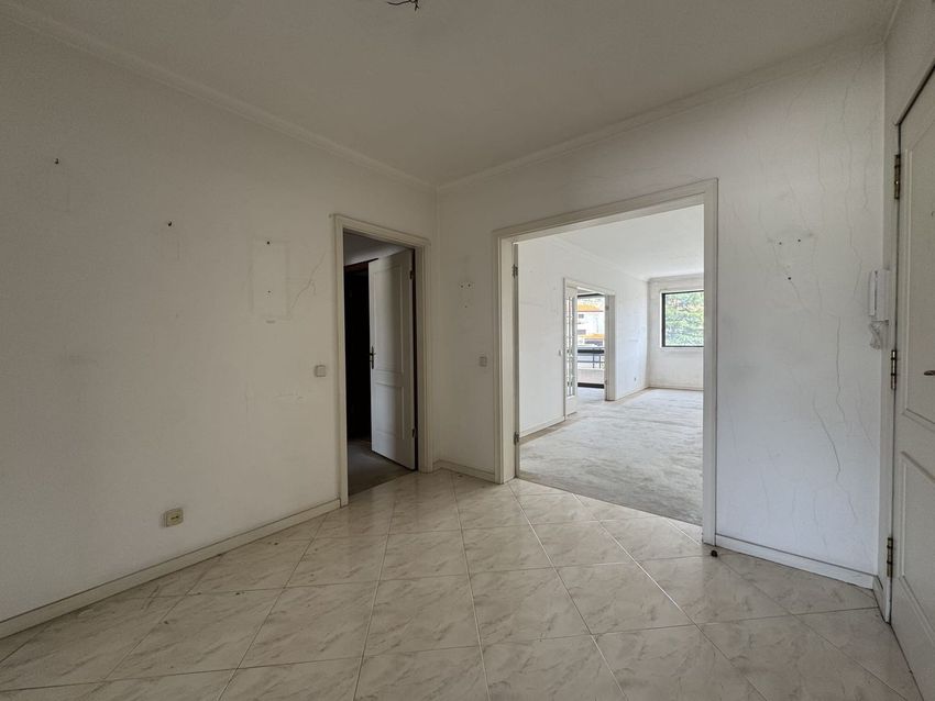 公寓 t4出售在Avenida Elísio de Moura