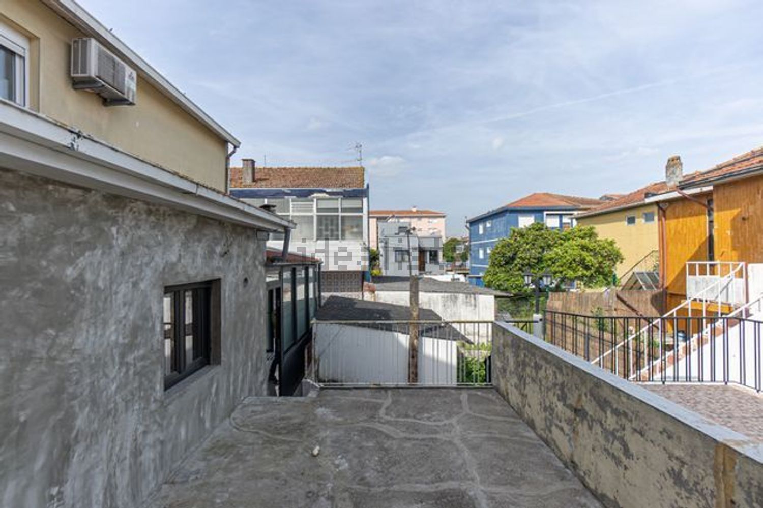 双拼别墅出售在Rua de Santo António de Contumil, 591 - 外立面