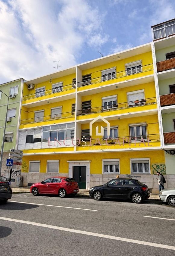 公寓 t2出售在Largo de Filinto Elísio, 16