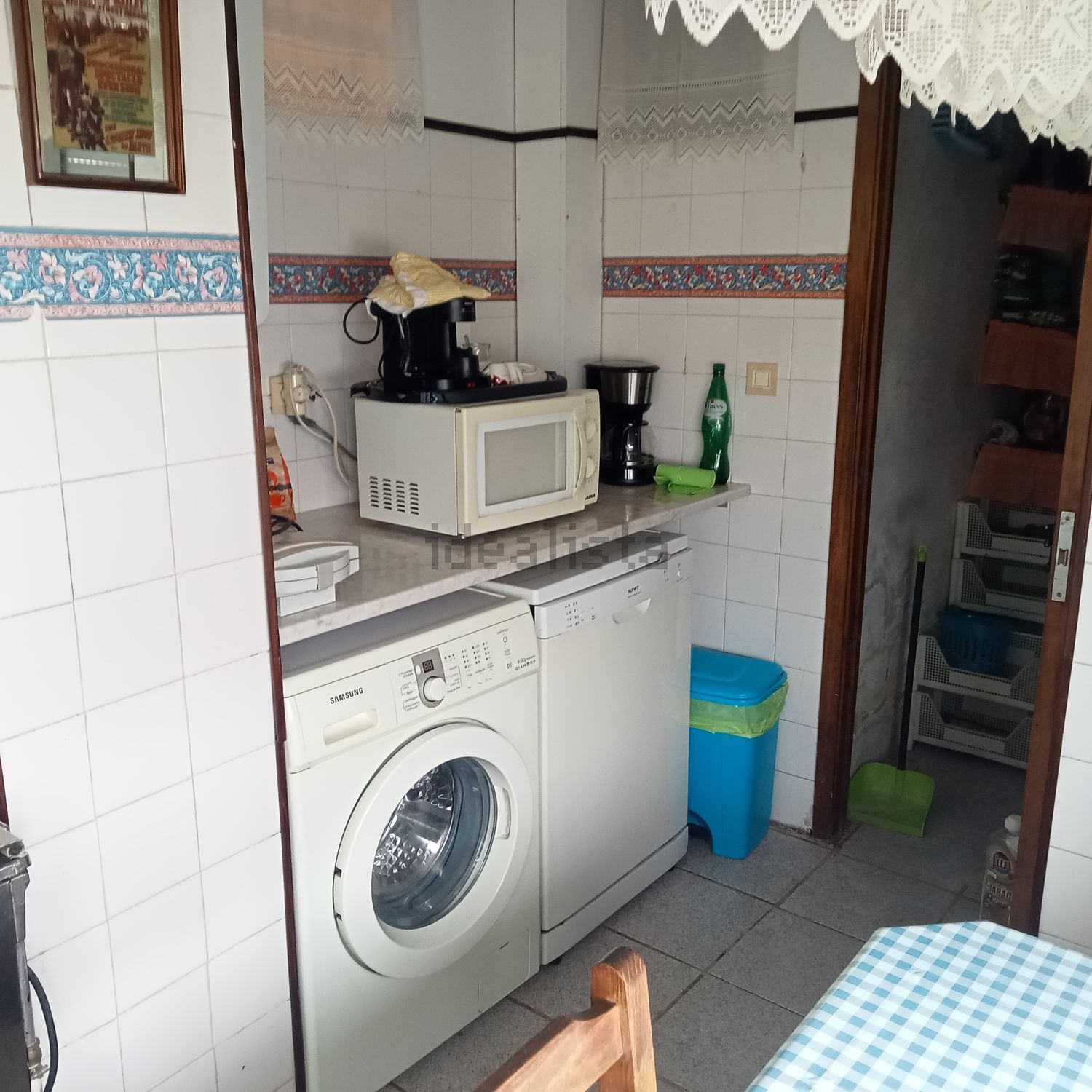 出租房间在Bairro António Sérgio, 2 BairroAntanioSergioBlocoADirei - 厨房