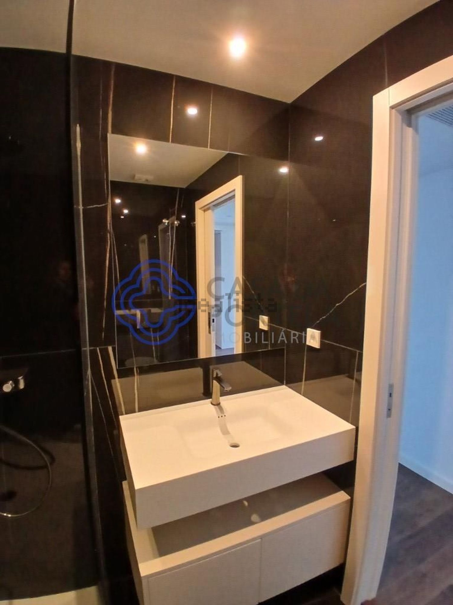 公寓 t2出售在Rua Amorim da Costa, 151 - 卫生间