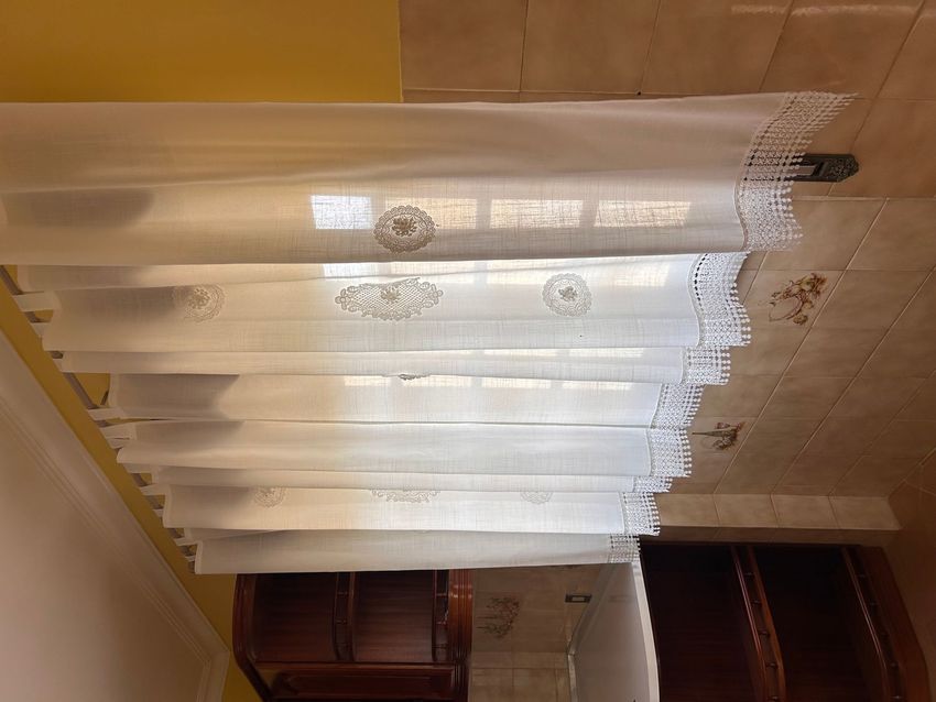 出租房间在Rua Francisco Lázaro, 11