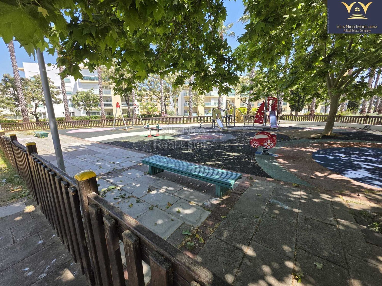 顶层公寓出售在Rua das Traineiras, 8 - 周边