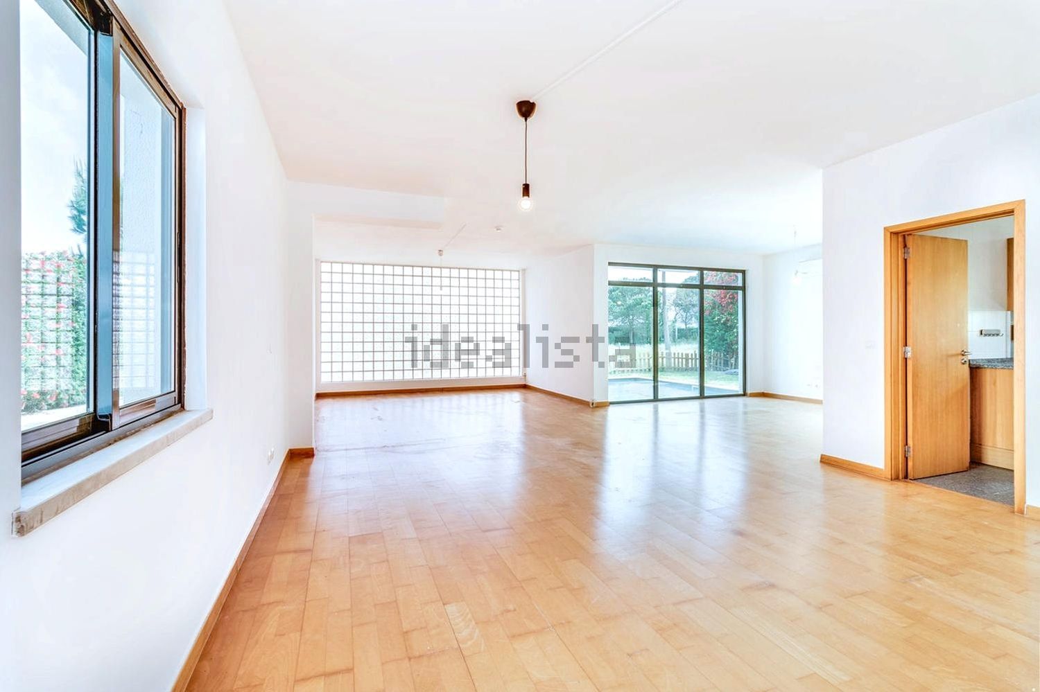 小楼房或独栋别墅出售在Rua Pero Vaz de Caminha s/n - 客厅