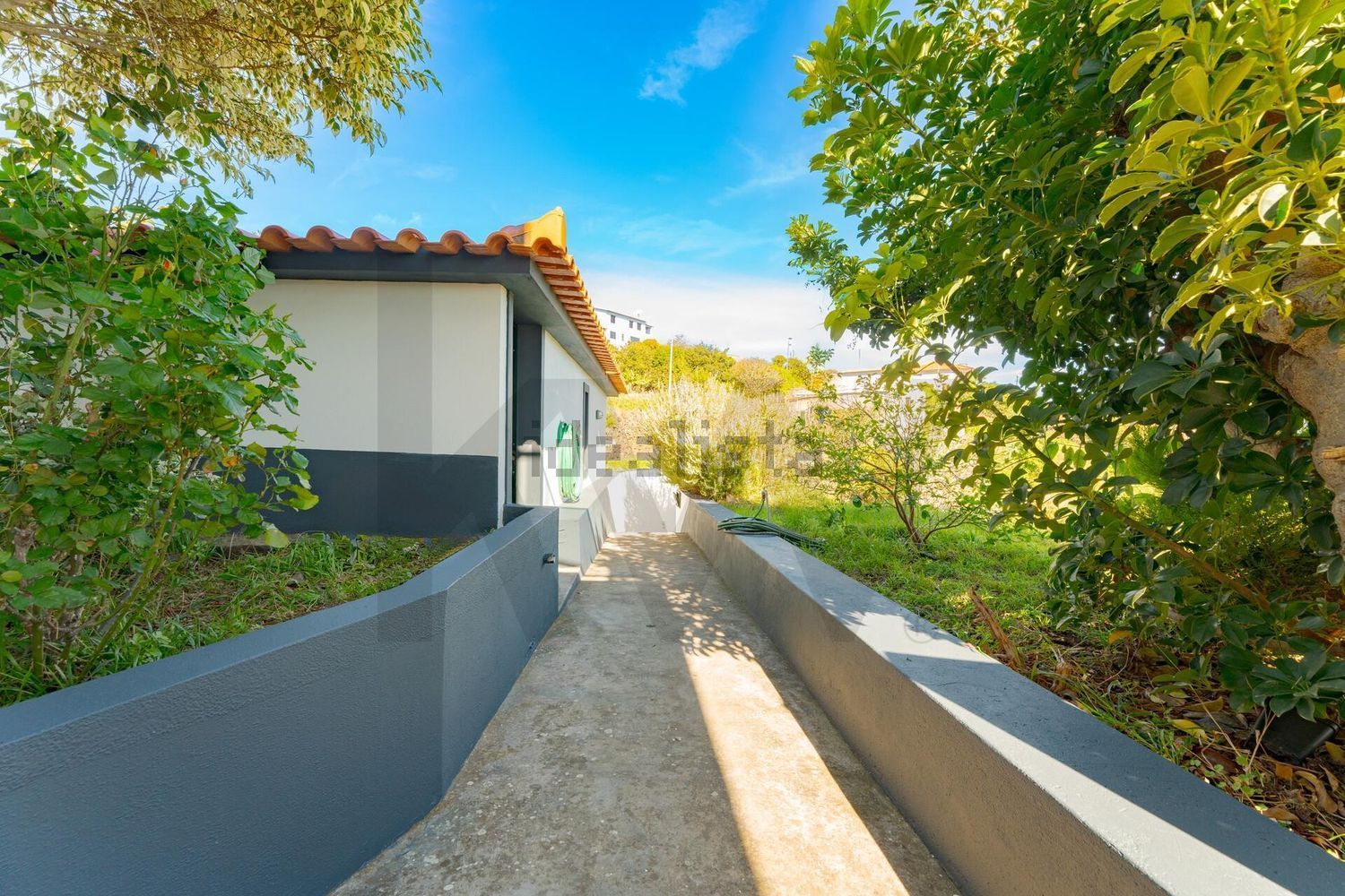 小楼房或独栋别墅出售在Estrada das Lages Fazenda s/n - 外立面