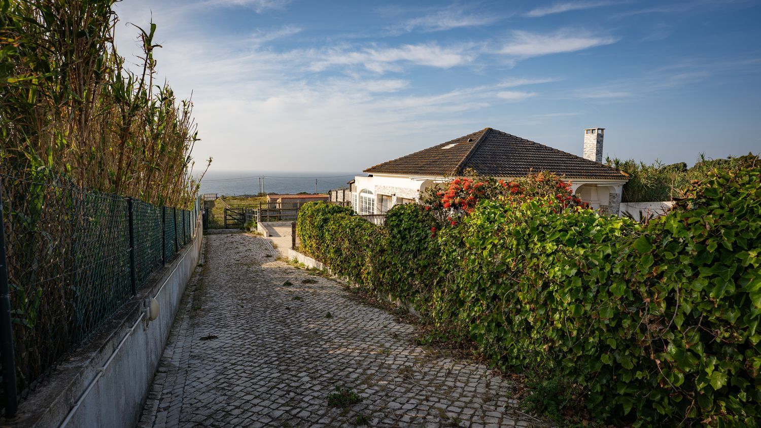 小楼房或独栋别墅出售在 Azenhas do Mar - Praia das Maças - Praia Grande - 外立面