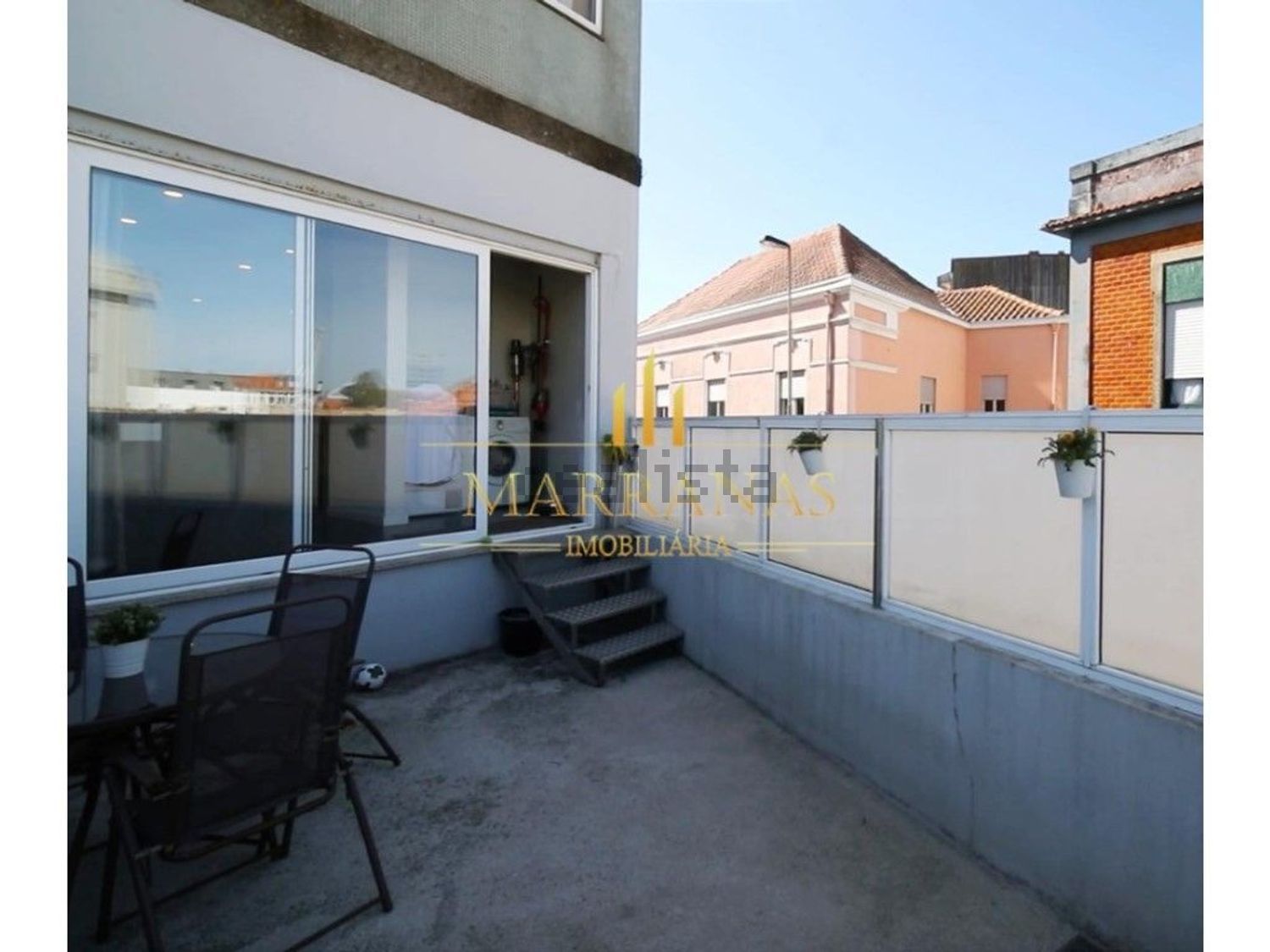 公寓 t3出售在Rua Álvaro Castelões, 269 - 阳台