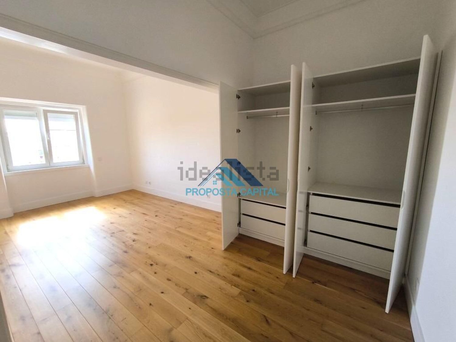 出租公寓 t4在 Bairro Azul - Parque Eduardo VII - 试衣间