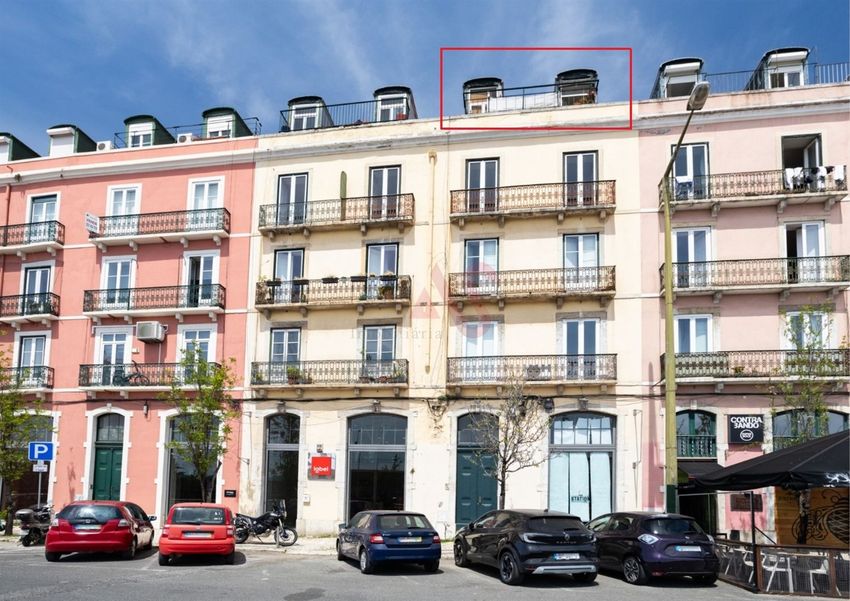 公寓 t3出售在Rua das Trinas, 123