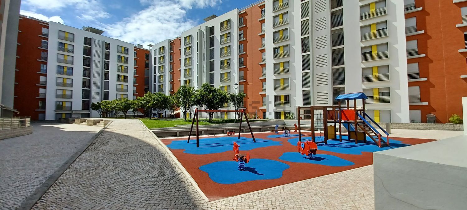 公寓 t3出售在Alameda dos Oceanos, 112 - 花园