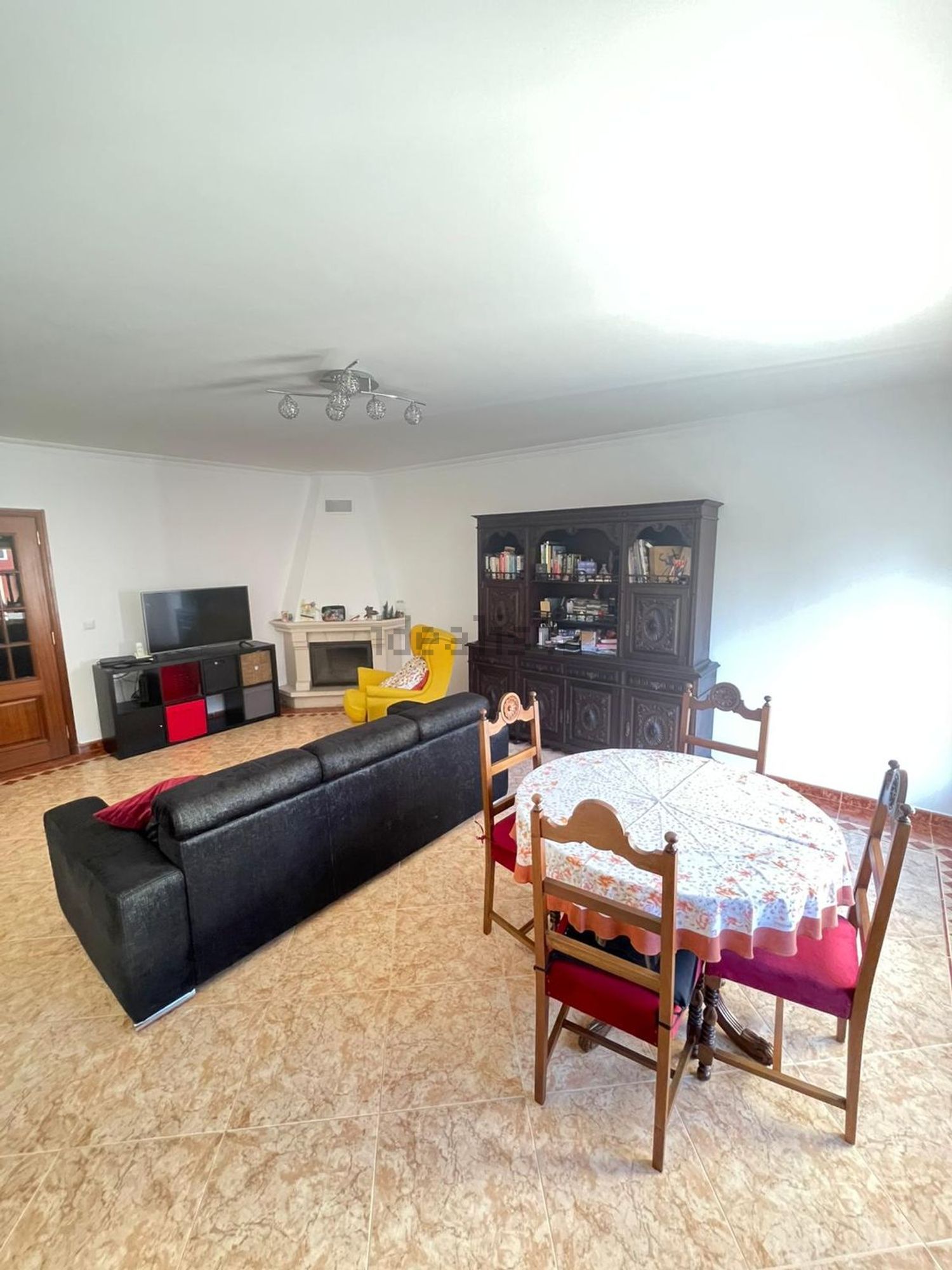 公寓 t2出售在Rua São Francisco Xavier, 9 - 客厅