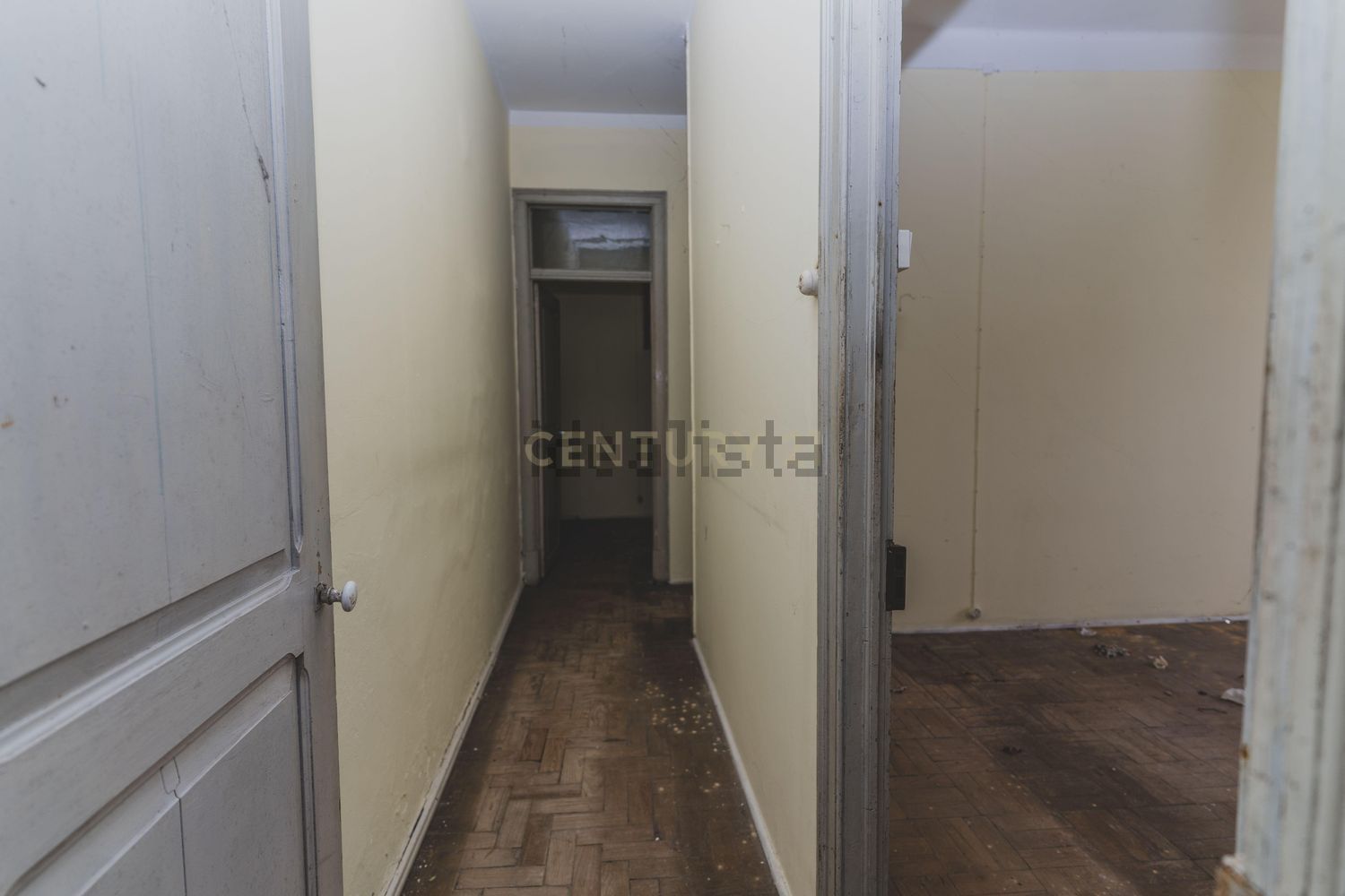 小楼房或独栋别墅出售在Largo Francisco Duarte Prego, 8 - 过道