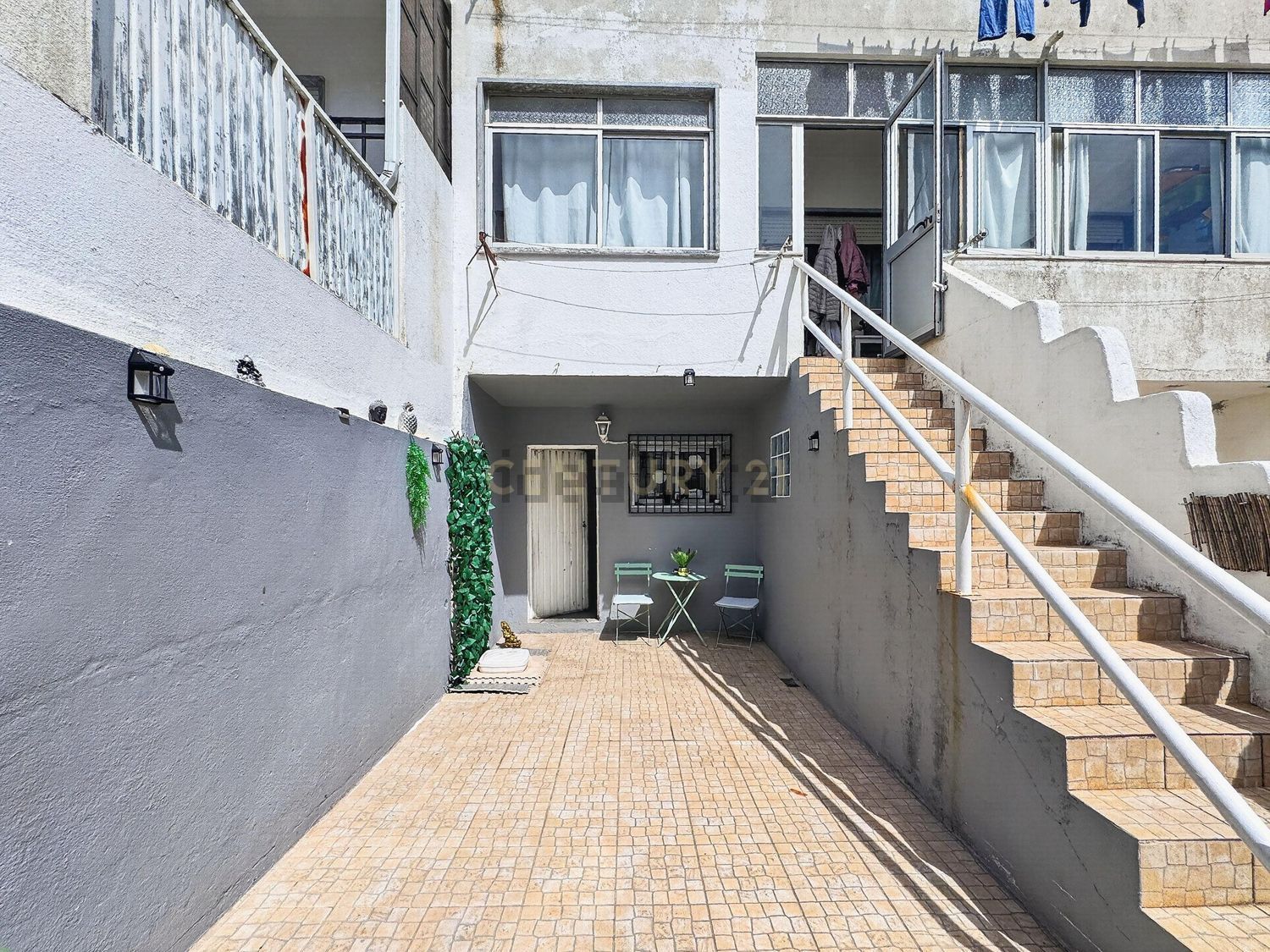 联排别墅出售在Avenida Vale de Milhaços, 311 - 外立面