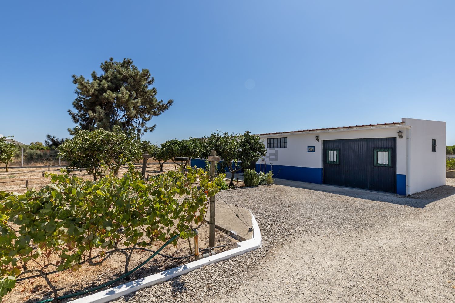 小楼房或独栋别墅出售在 Quinta Do Caixeiro(samouco) Samouco - 外立面