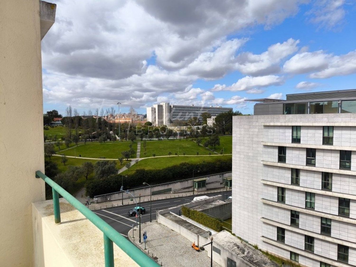 出租公寓 t4在Avenida António Augusto de Aguiar, 27 D - 游泳池