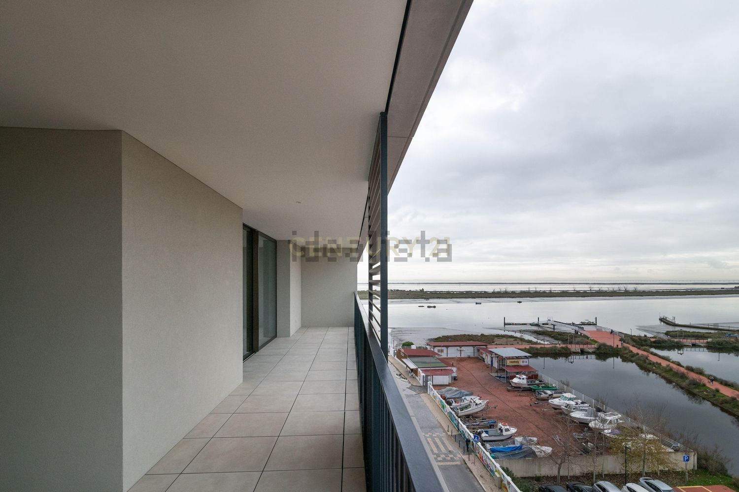 公寓 t3出售在Rua Cais da Pedra, 4 - 阳台