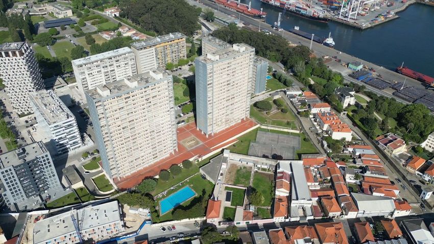 公寓 t3出售在Rua Carlos Alberto Morais, 36