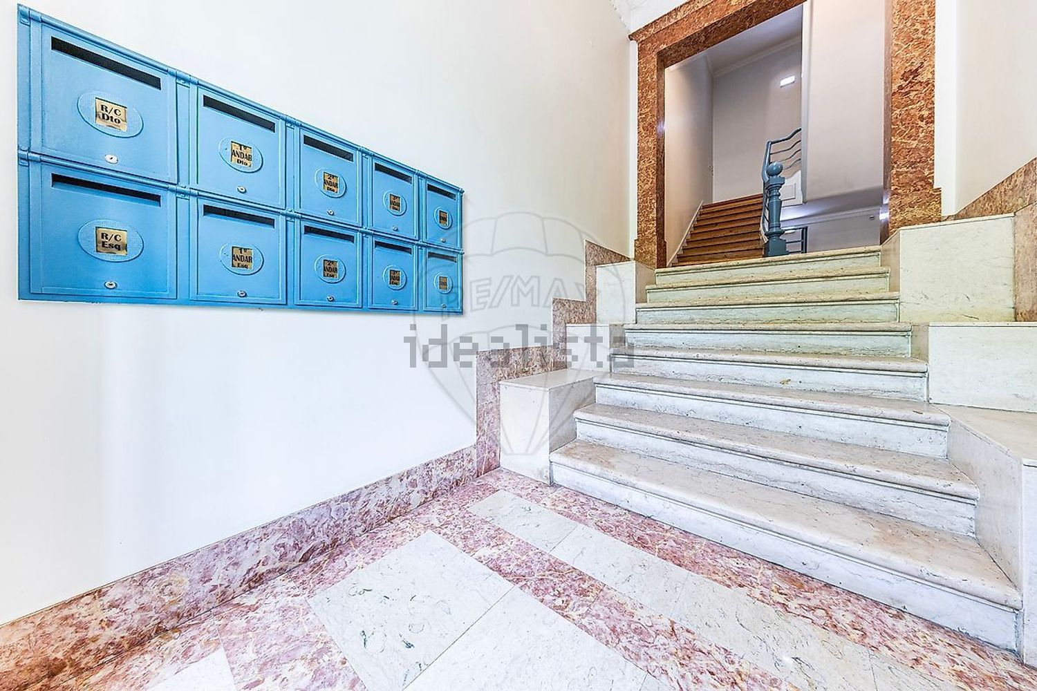 公寓 t2出售在Avenida António Augusto de Aguiar - 详情