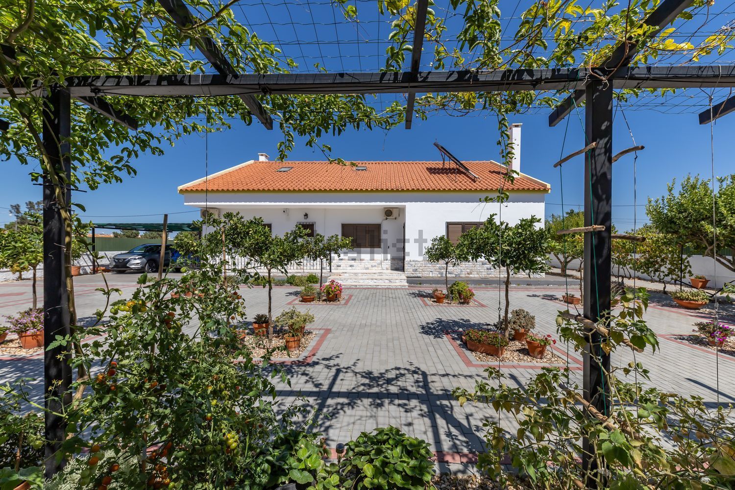 小楼房或独栋别墅出售在 Quinta Do Caixeiro(samouco) Samouco - 外立面