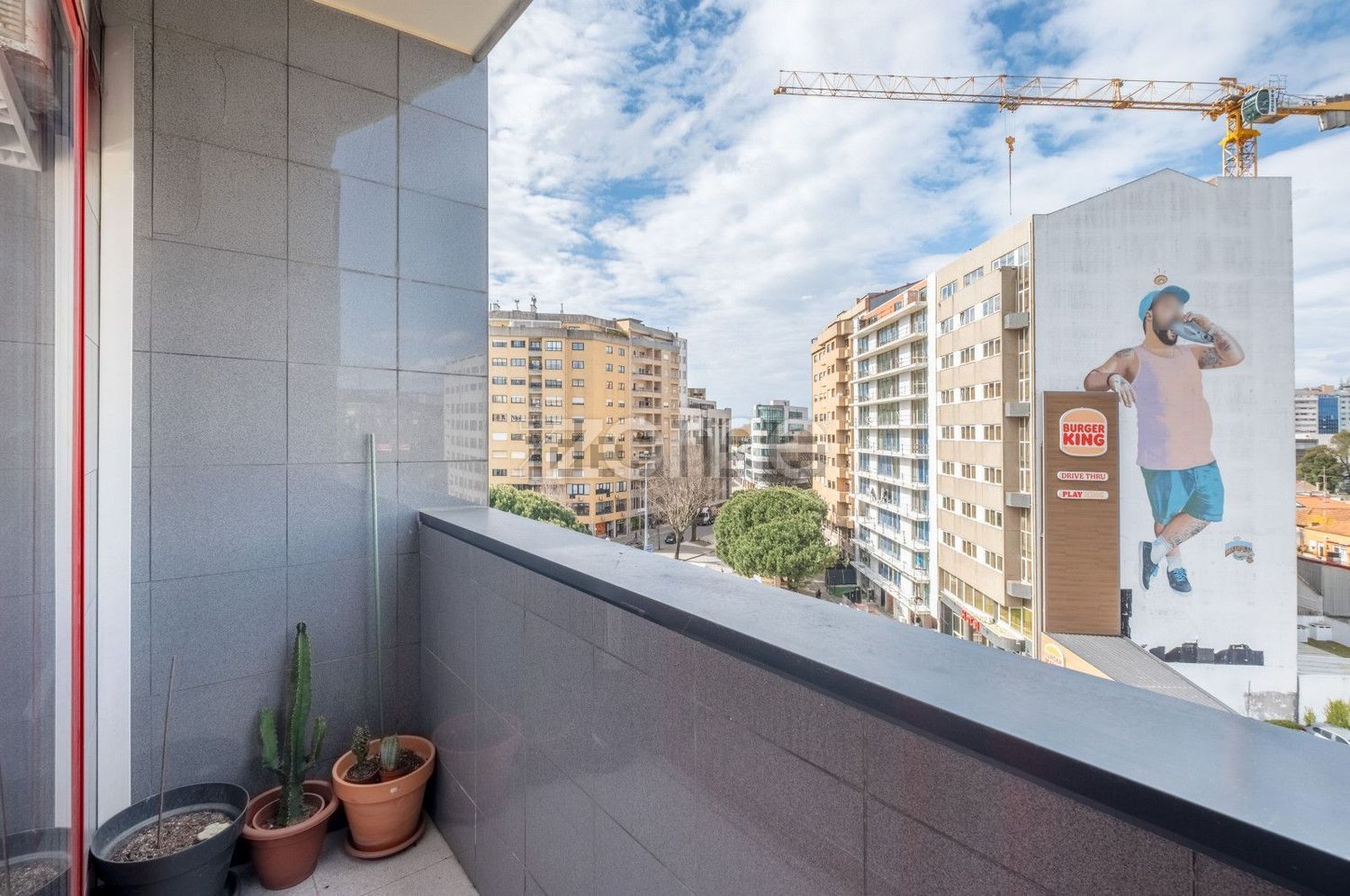公寓 t2出售在Avenida da Liberdade, 976 - 门廊