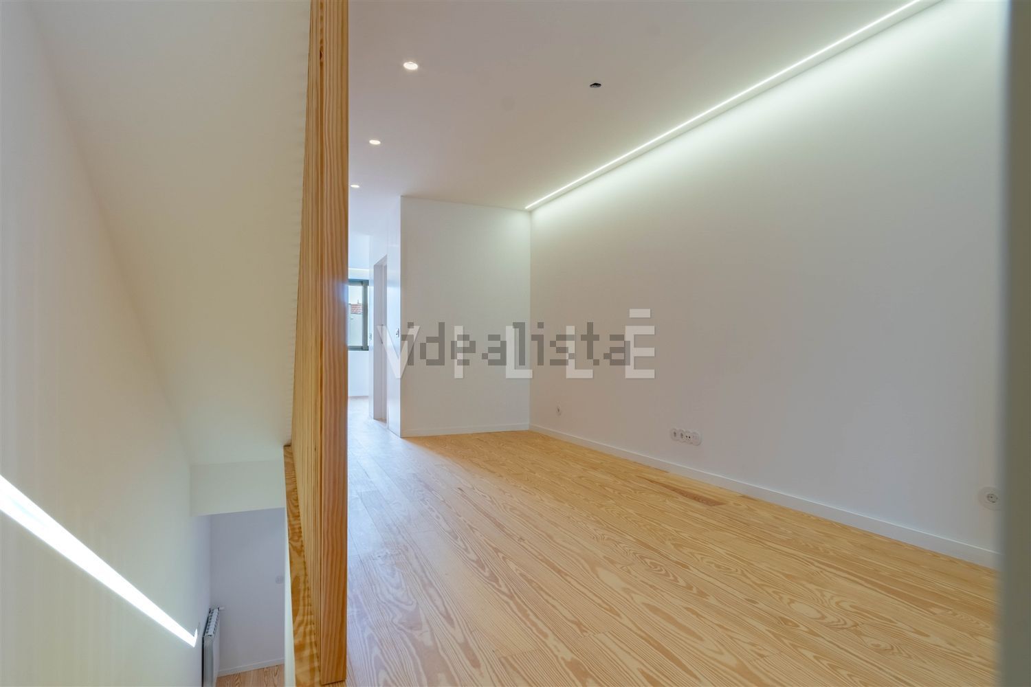 小楼房或独栋别墅出售在Avenida Dom Afonso Henriques, 512 - 居住