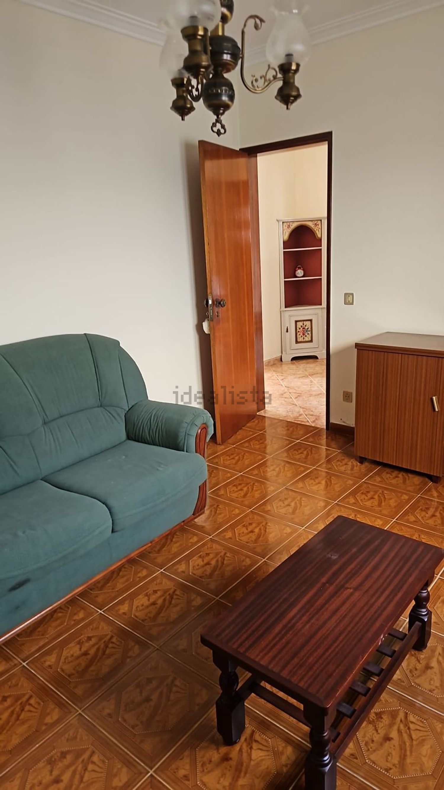 出租小楼房或独栋别墅在Rua Mação do Conde, 183 - 客厅