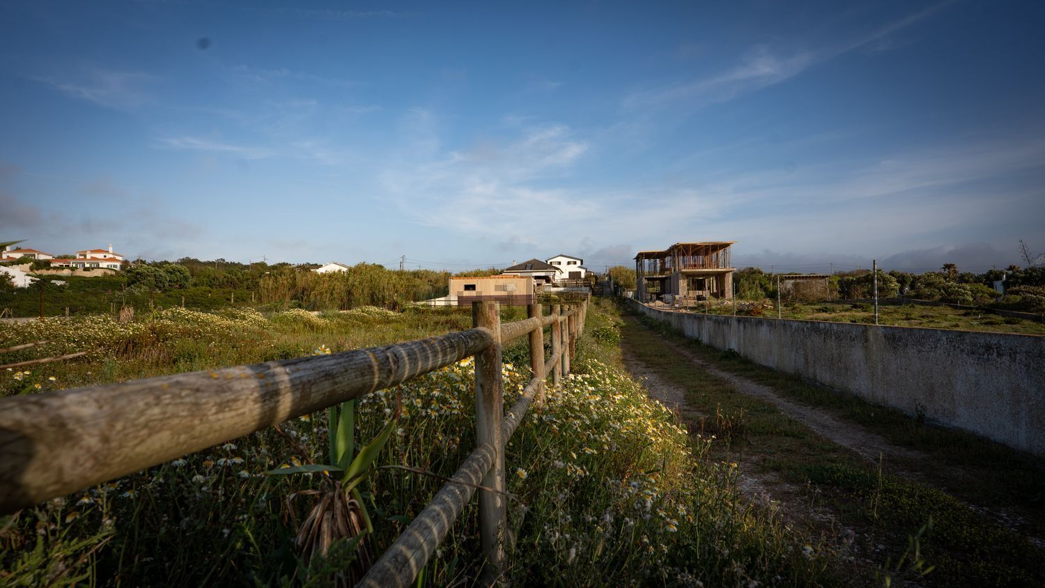 小楼房或独栋别墅出售在 Azenhas do Mar - Praia das Maças - Praia Grande - 外立面