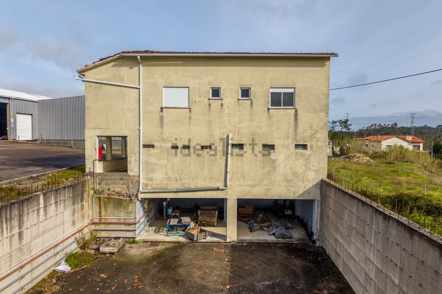 小楼房或独栋别墅出售在Estrada Principal, 360 - 外立面